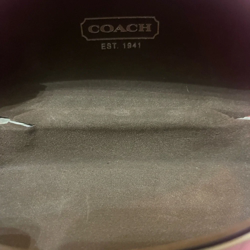 Coach sunglasses w/hard case😎 - Picture 7 of 8